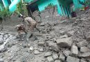 थराली तहसील क्षेत्र के टूनरी गदेरे में शुक्रवार देर रात बादल फटने से थराली बाजार और आसपास के क्षेत्र में आ गया भारी मलबा
