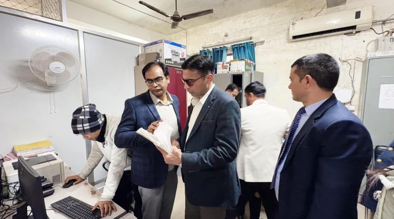 डीएम की संस्तुति पर उप निबन्धक ऋषिकेश निलम्बित, मुख्यालय सम्बद्ध; अनुशासनात्मक कार्यवाही प्रारम्भ