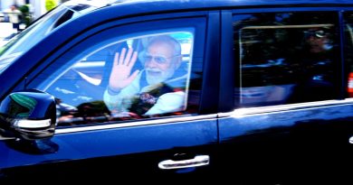 देवभूमि में प्रधानमंत्री का भव्य स्वागत, 12 किमी लंबे रोड शो में बड़ी संख्या में उमड़े लोग