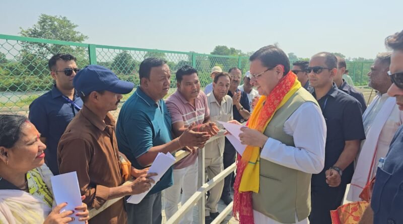 मुख्यमंत्री श्री पुष्कर सिंह धामी ने जनप्रतिनिधियों से मुलाकात कर जनसमस्याएं सुनी