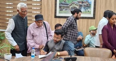 जनता दरबार में 163 शिकायतें दर्ज, अधिकांश का मौके पर निस्तारण