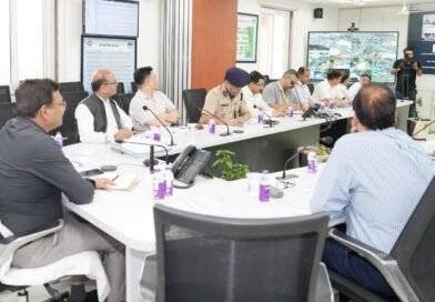 मुख्य सचिव ने आने वाले मानसून सीजन को लेकर भी जिलाधिकारियों को अपने जनपदों में सभी आवश्यक कदम उठाए जाने के दिए निर्देश