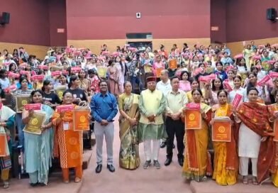 विश्व मासिक धर्म स्वच्छता दिवस पर कैबिनेट मंत्री ने किया बालिकाओं को जागरूक
