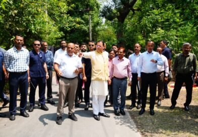 मुख्यमंत्री आवास परिसर मेंउपयुक्त प्रजातियों के पौधों के चयन एवं रोपण का कार्य हुआ प्रारम्भ