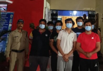 सार्वजनिक स्थान पर शराब पीकर हुड़दंग करने वालो को दून पुलिस ने पढ़ाया कानून का सबक