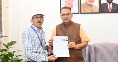 मताधिकार केवल एक संवैधानिक अधिकार नहीं, बल्कि राष्ट्र निर्माण में हमारी सक्रिय भागीदारी का महत्वपूर्ण माध्यम है………….मंत्री गणेश जोशी