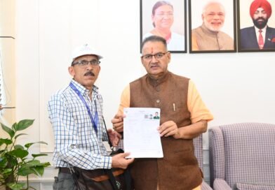 मताधिकार केवल एक संवैधानिक अधिकार नहीं, बल्कि राष्ट्र निर्माण में हमारी सक्रिय भागीदारी का महत्वपूर्ण माध्यम है………….मंत्री गणेश जोशी