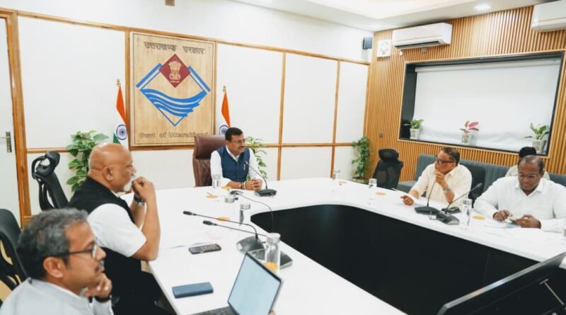 मुख्य सचिव श्री आनन्द बर्द्धन की अध्यक्षता में  नाबार्ड की उच्च स्तरीय समिति की बैठक हुयी सम्पन्न