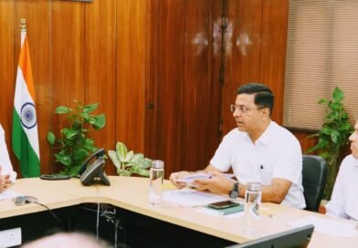 मुख्य सचिव श्री आनन्द बर्द्धन ने सभी आपातकालीन हेल्पलाईन सेवाओं को एकीकृत आपातकालीन हेल्पलाईन 112 से तकनीकी एवं परिचालानात्मक रूप से जोड़े जाने के दिए निर्देश