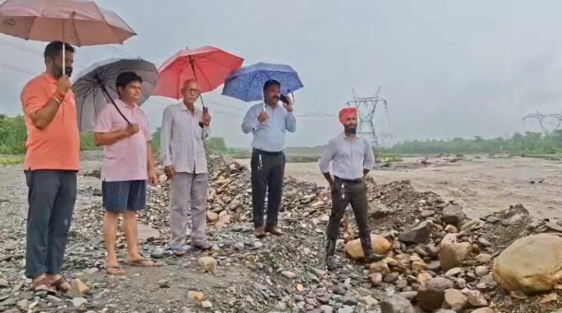 नदियों में बढ़ा जलस्तर सुरक्षा दीवार ने रोकी तबाही