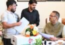 युवा किसान की सफलता पर प्रसन्नता व्यक्त करते हुए कृषि मंत्री गणेश जोशी ने उन्हें दीं बधाई एवं शुभकामनाएं