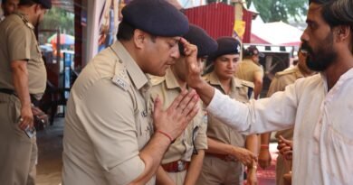 एसएसपी दून ने श्रद्धालुओं से वार्ता कर उनकी यात्रा के संबंध में ली जानकारी