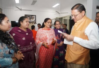 मुख्यमंत्री से विभिन्न कर्मचारी संगठनों के प्रतिनिधिमंडलों ने की भेंट