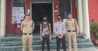 सार्वजनिक स्थान पर हुडदंग कर शान्ति व्यवस्था भंग करने वालों को दून पुलिस ने पढाया कानून का सबक