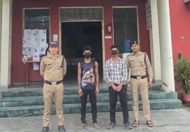 सार्वजनिक स्थान पर हुडदंग कर शान्ति व्यवस्था भंग करने वालों को दून पुलिस ने पढाया कानून का सबक
