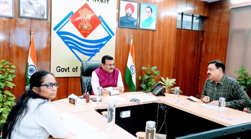 मुख्य सचिव ने की चिकित्सा स्वास्थ्य एवं चिकित्सा शिक्षा विभाग की समीक्षा