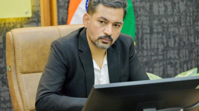 जिलाधिकारी डॉ. आशीष चौहान ने अधिकारियों को आईटी पार्क क्षेत्र  का गहन सर्वेक्षण कर सुव्यवस्थित एवं प्रभावी ड्रेनेज सिस्टम तैयार करने के निर्देश दिए