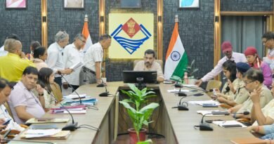 कलेक्ट्रेट में समाधान दिवसः140 जनसमस्याएं प्रस्तुत,